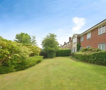 CLOSE TO MET LINE - Photo 1