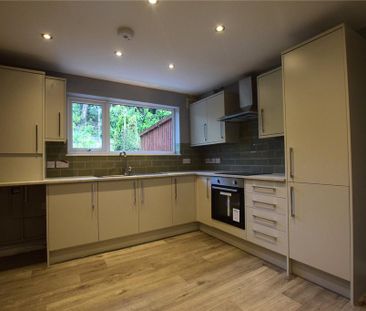 3 bedroom semi-detached house to rent - Photo 6