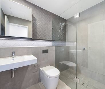 Double Balcony Apartment Plus Double Car Space - Photo 3