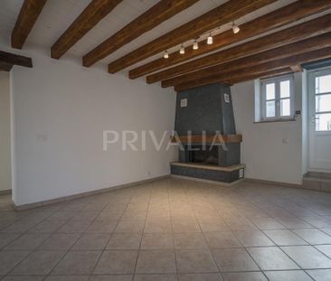 Maison villageoise récemment rénovée, au coeur de Bernex - Photo 4
