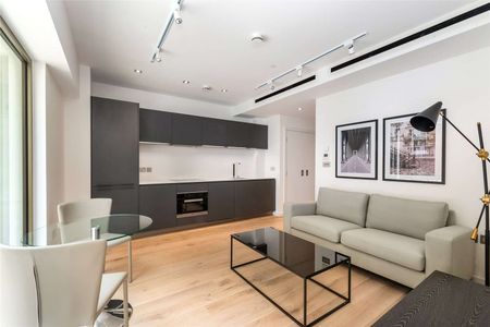 Impressive modern apartment in a beautiful boutique development (with concierge) in the heart of Westminster, just 0.2 miles (approx.) to St. James Park station. - Photo 2