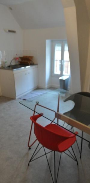 F1 BIS AU CENTRE VILLE DE FONTAINES - Photo 1