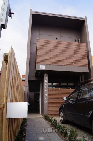 2/6 Koormiel Lane, Fitzroy North - Photo 3