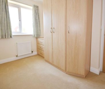 3 bedroom mews to rent - Photo 4
