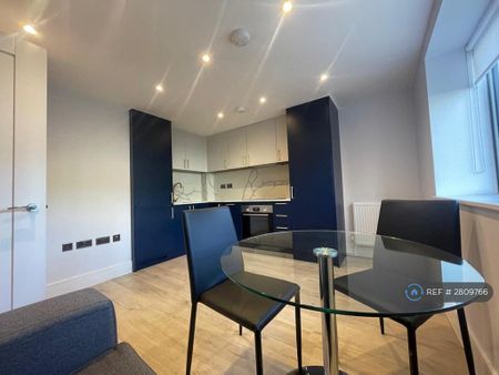 1 bedroom flat to rent - Photo 4