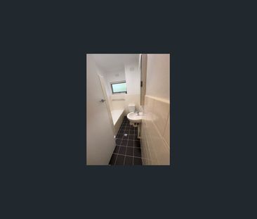 Inner City Living - Photo 4