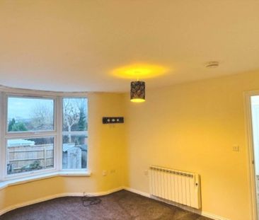 2 bedroom semi-detached house to rent - Photo 5