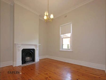 “SPACIOUS FAMILY HOME” - Photo 3
