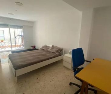 Carrer del Periodista José Ombuen, Valencia, Valencian Community 46010 - Photo 3