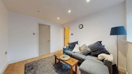 3 bedroom townhouse to rent - Photo 2