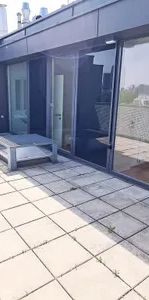 DACHGESCHOSS, FERNLICK, 95 m2 Neubau mit 22 m2 Freifläche, Wohnküche, 1 Zimmer, Wannenbad, Parketten, Innstraße - Photo 1