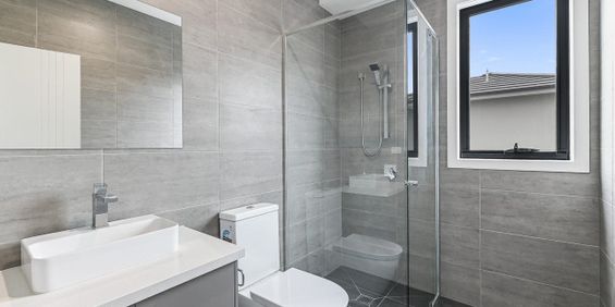 7/4 Hillside Street, Springvale - Photo 3