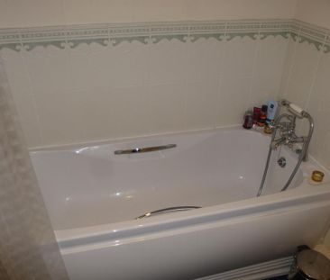 2 bedroom house to rent - Photo 2