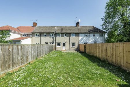 3 bedroom terraced house to rent - Photo 2