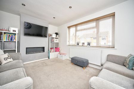 2 bedroom semi-detached house to rent - Photo 2