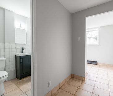 For Lease - 24 Brookside Street, London South, Ontario - Photo 1