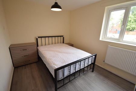 Culmington Close, Hulme, Manchester, M15 5HR - Photo 3