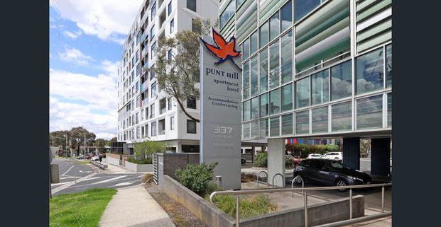 Spacious 2 Bedroom Apartment - Photo 1