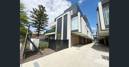 Brand New 3-Bedroom Townhouse with Premium Finishes - Photo 4