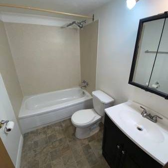 1 bedroom Suite - Avail February 1st Early move-in possible!! - Photo 1