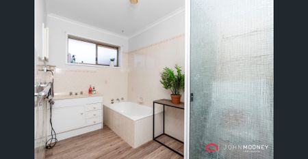 172 Fernleigh Road, Mount Austin - Photo 4