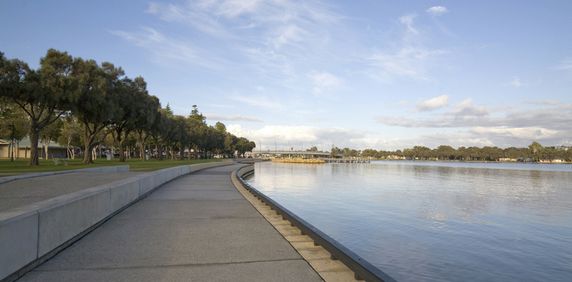Two Bedroom Unit in Central Mandurah - Photo 2