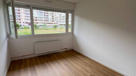 *Location 2 pièces rénové centre ville + parking - Photo 3