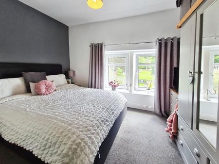 2 bedroom terraced house to rent - Photo 2