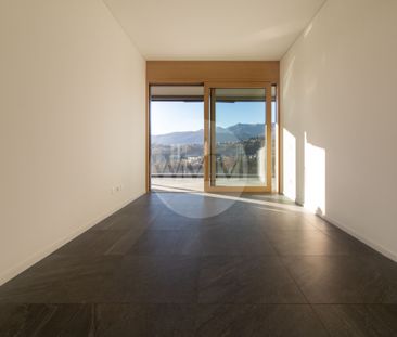 LUMINOSO 4.5 LOCALI CON GRANDE TERRAZZA E VISTA APERTA - Foto 5