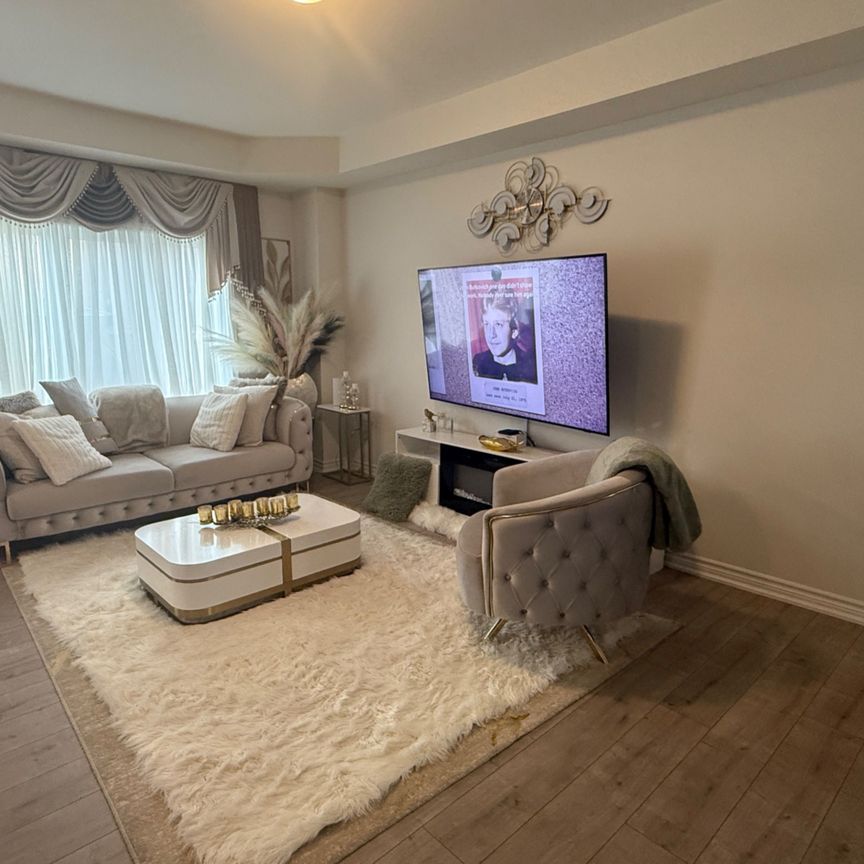 For Lease - 53 Jack Potts Way, Clarington, Ontario - Photo 1