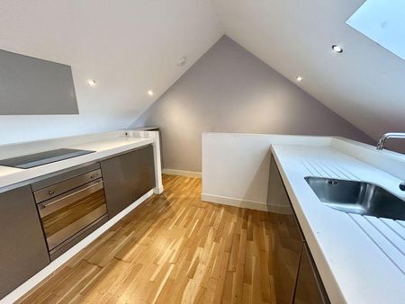 2 bedroom terraced house to rent - Photo 4