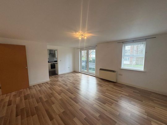 Bell Chase, Aldershot, GU11 - Photo 1