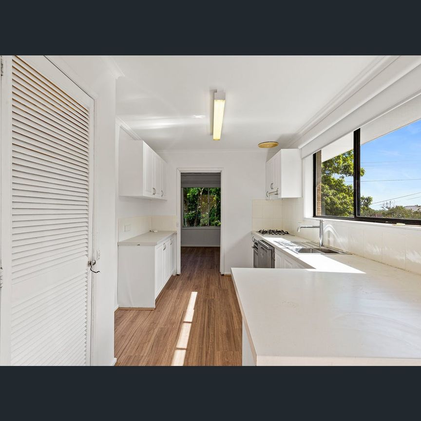 17 Pembroke Avenue, Frankston, Vic 3199 - Photo 1