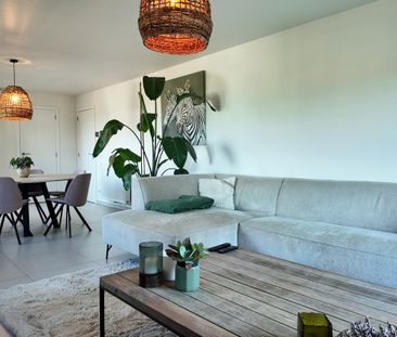 Gezellig duplex-appartement net buiten het centrum van Eeklo! - Photo 1