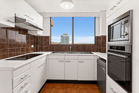 Two-Bedroom Apartment with City Views - Photo 3