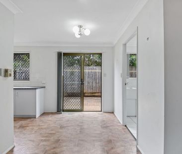 Spacious 2-Storey, 2-Bedroom Brick Unit – Comfort & Convenience! - Photo 4