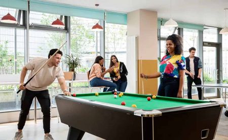 Large High Double Ensuite - Photo 4