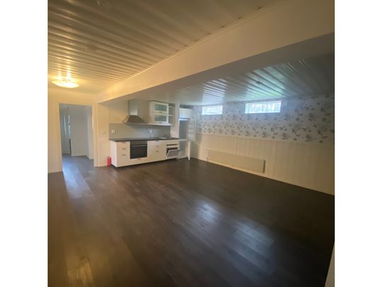 Hyr lägenhet i villa - Photo 1