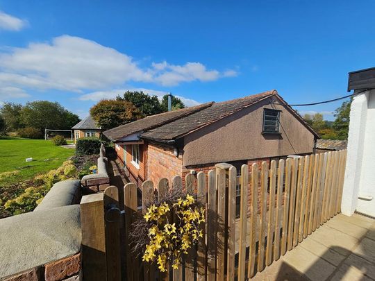 1 bedroom detached house to rent - Photo 1