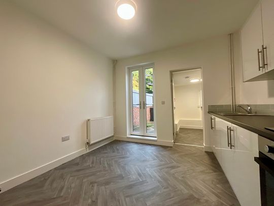 2 bedroom Mid Terraced House to let - Photo 1