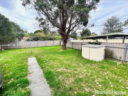 Affordable 2-bedroom home with yard - Photo 5