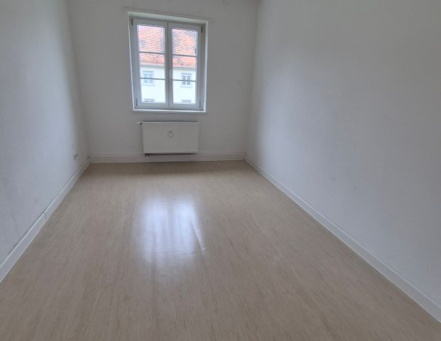 Kleine 2 ZKB Wohnung zu vermieten ! - Photo 1