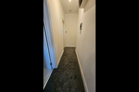 2 Bed Flat, Plashet Road, E13 - Photo 3