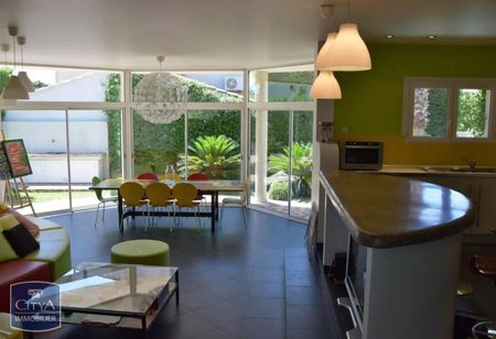 Location Maison 4 pièces 140m² MARIGNANE 13700 - Photo 2