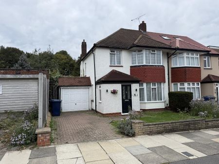 3 bedroom semi-detached house to rent - Photo 5