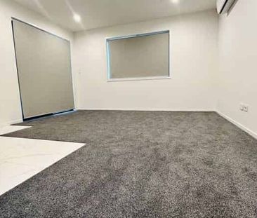 For Rent: Modern 2-Bedroom Flat - Perfect for a Small Family! - Photo 1