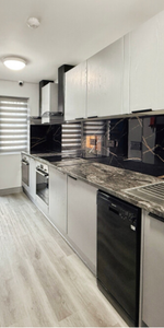 Bournemouth Park Road, SS2 5JH - Photo 4