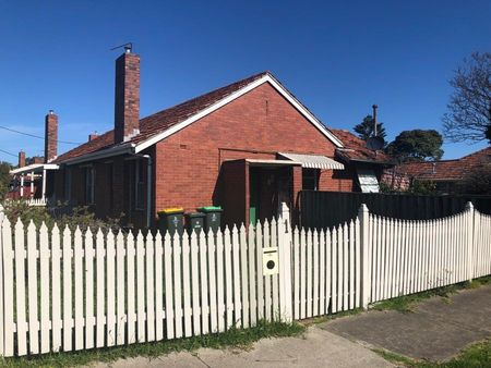 1 Edina Street, Williamstown VIC 3016 - House For Rent | Domain - Photo 3