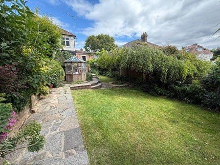 3 bedroom bungalow to rent - Photo 2