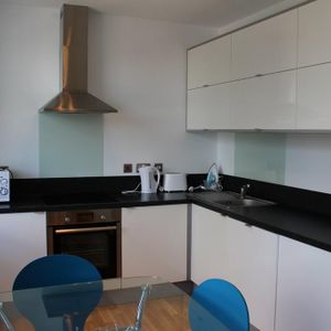 Studio to rent - Photo 2
